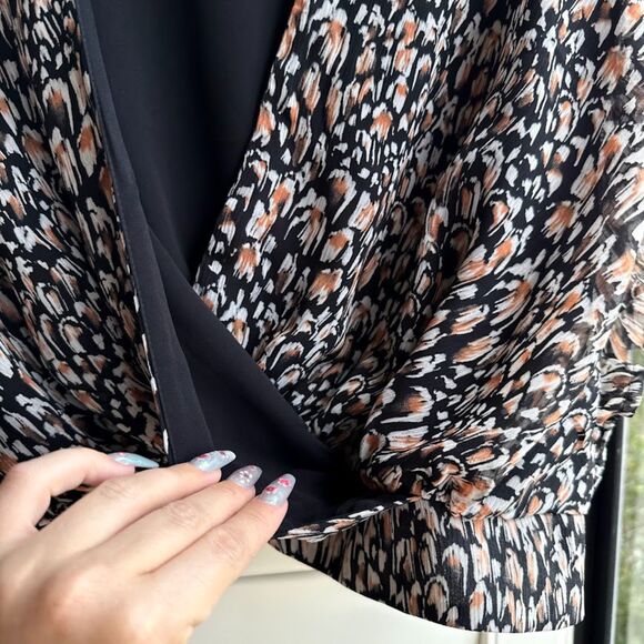 Express Flutter Surplice Wrap Top in Abstract Feather Print Black White Tan - Picture 7 of 11